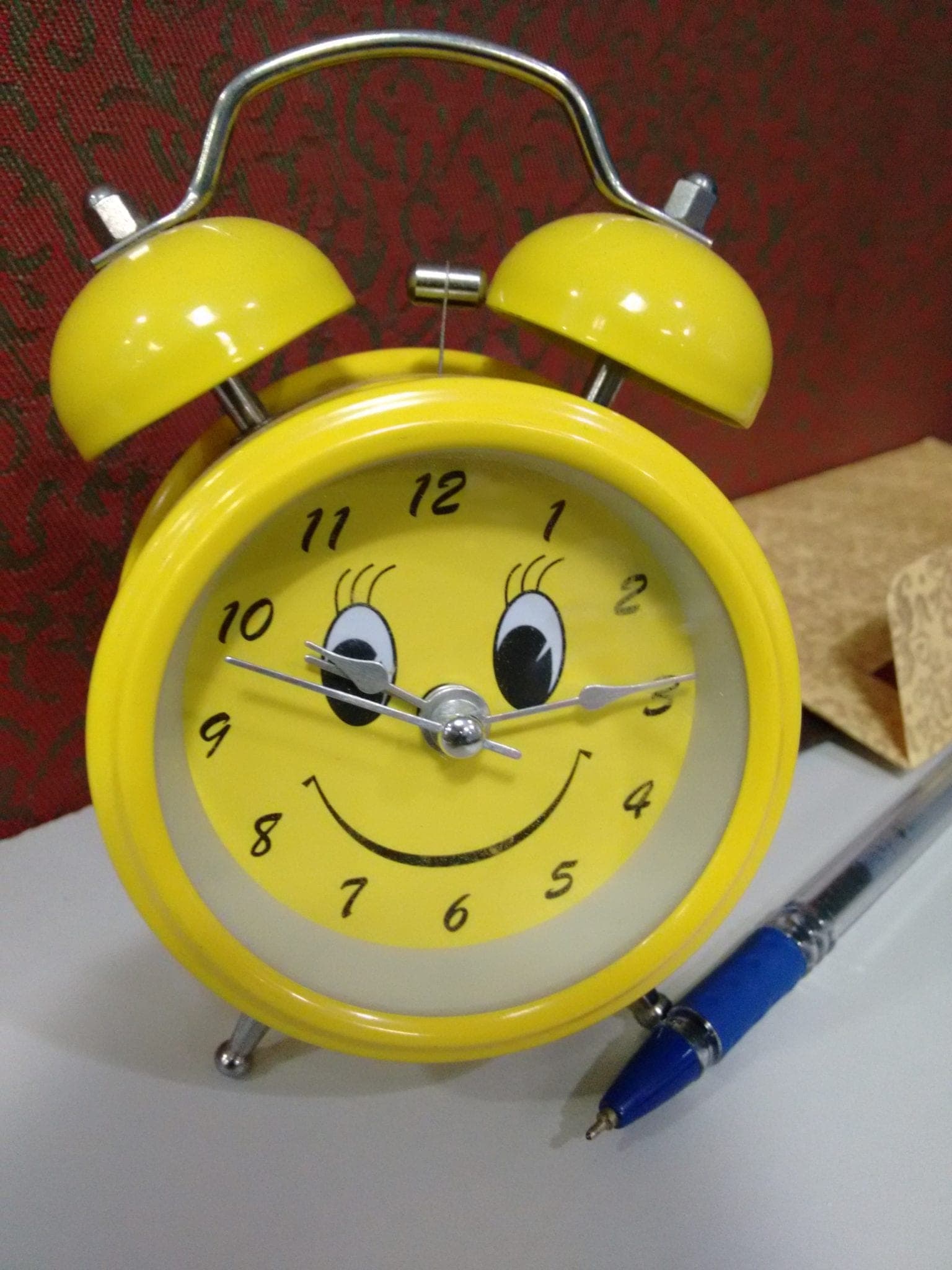 Smiley Time – Alarm Clock at my Desk